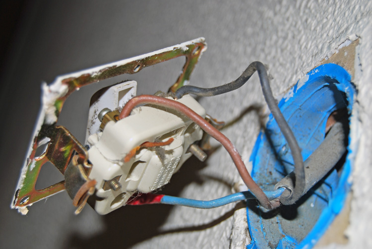 Problème Interrupteur installation électrique conseils des bricoleurs